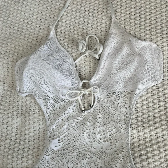 Polo Ralph Lauren White Lace Crochet Women’s One Piece Swimsuit Blue Label - Picture 2 of 12